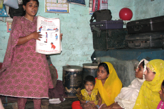 Asha-CHVs-often-provide-health-education-to-community-members-using-clear-pictures-and-flashcards