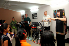 Australian-World-Orchestra-team-at-Kanak-Durga-slum-centre