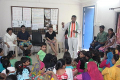 Mr-Dharamvir-Singh-Councillor-addressing-the-Balmandal-group-at-Kanak-Durga-slum-centre