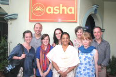 Debra-Taylors-team-from-Melbourne-University-with-the-Asha-Team