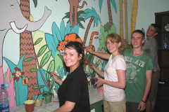 Hanna-Branch-Team-from-UK-at-Mayapuri-slum
