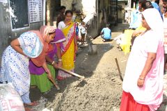 Women-in-Ekta-Vihar-take-the-initiative-and-pave-a-damaged-road-within-their-area