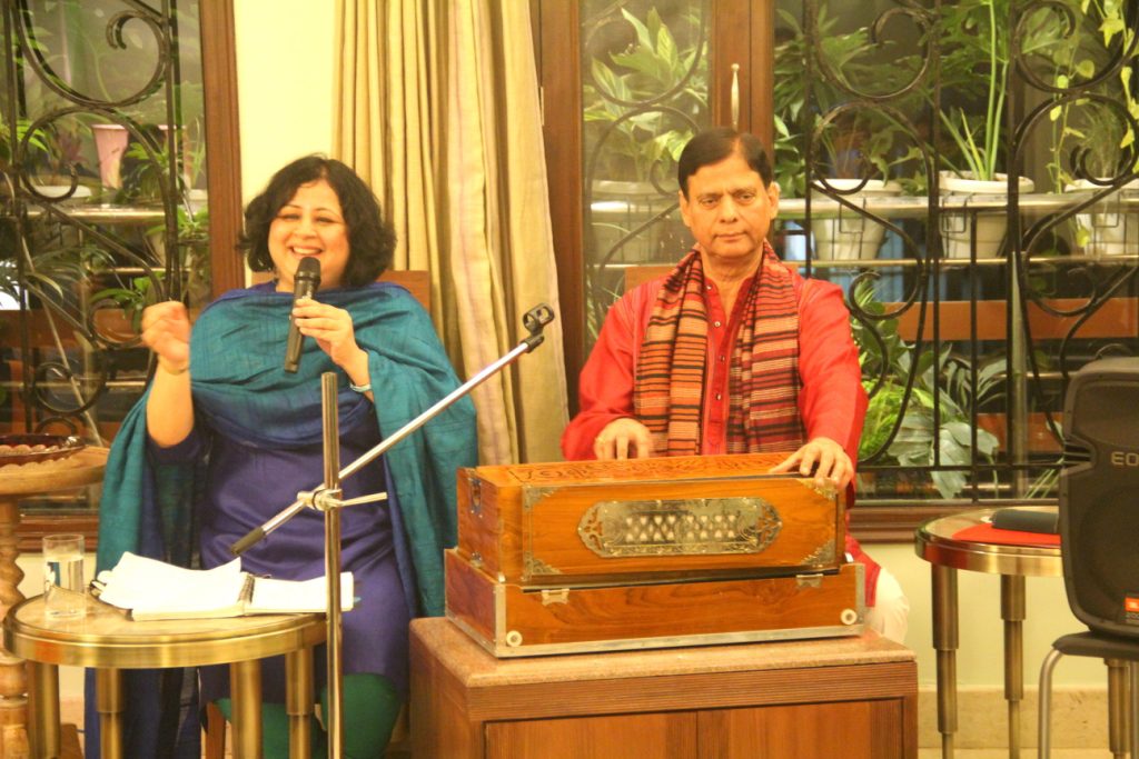 Dr Kiran sings for the gathering