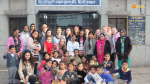 Team with the Asha staff and Bal Mandal at Asha Centre