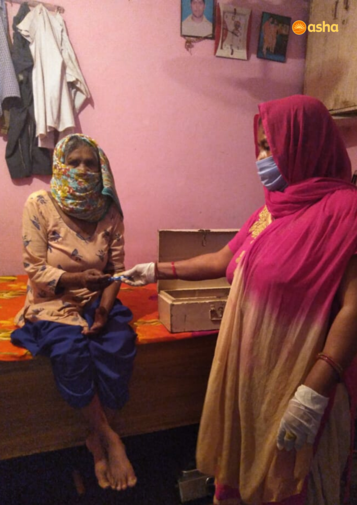 Asha COVID-19 Emergency Response: Asha Community Health Volunteers provide medications to the sick in the slums