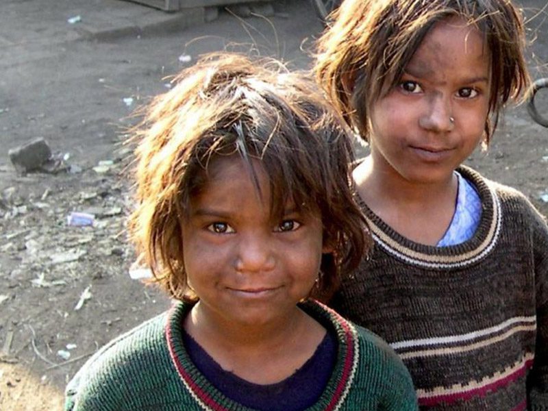 Children in slums – donate to Asha