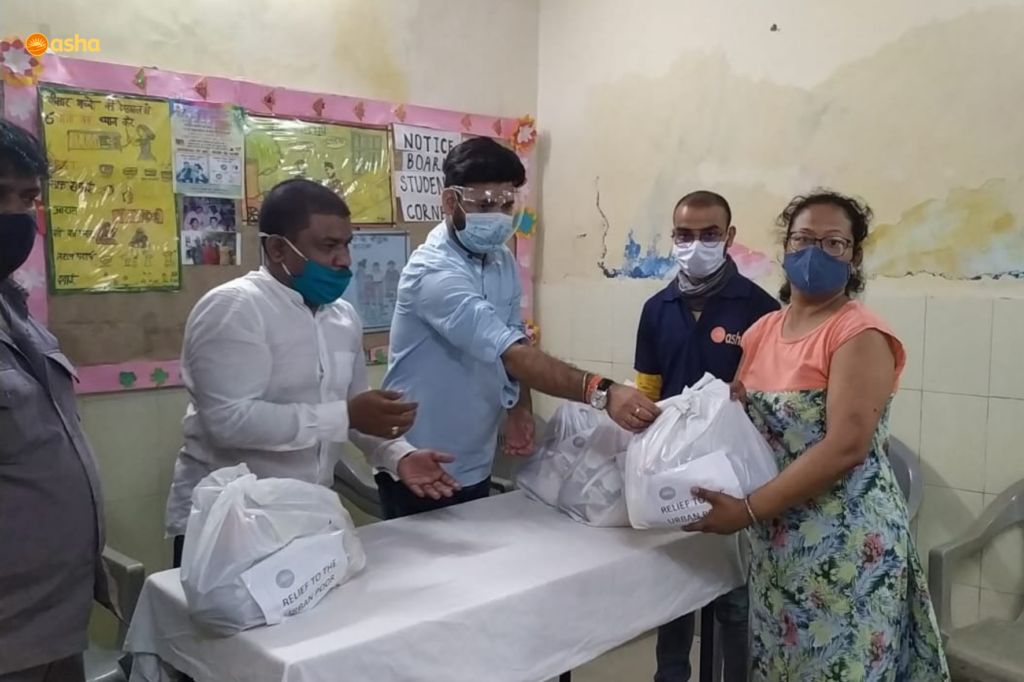 Asha COVID-19 Emergency Response: Anna Nagar MLA visits Asha’s Anna Nagar slum community