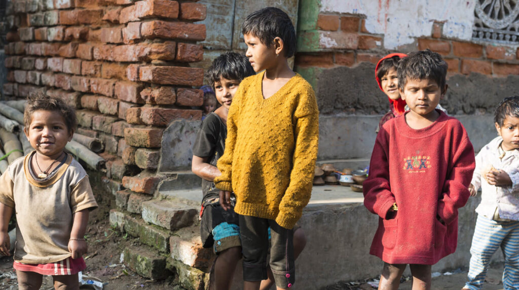 Asha India - children on the slum streets