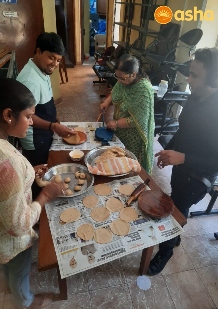 Asha Team cooks a delicious Meal for the Support Staff as an Expression of Gratitude