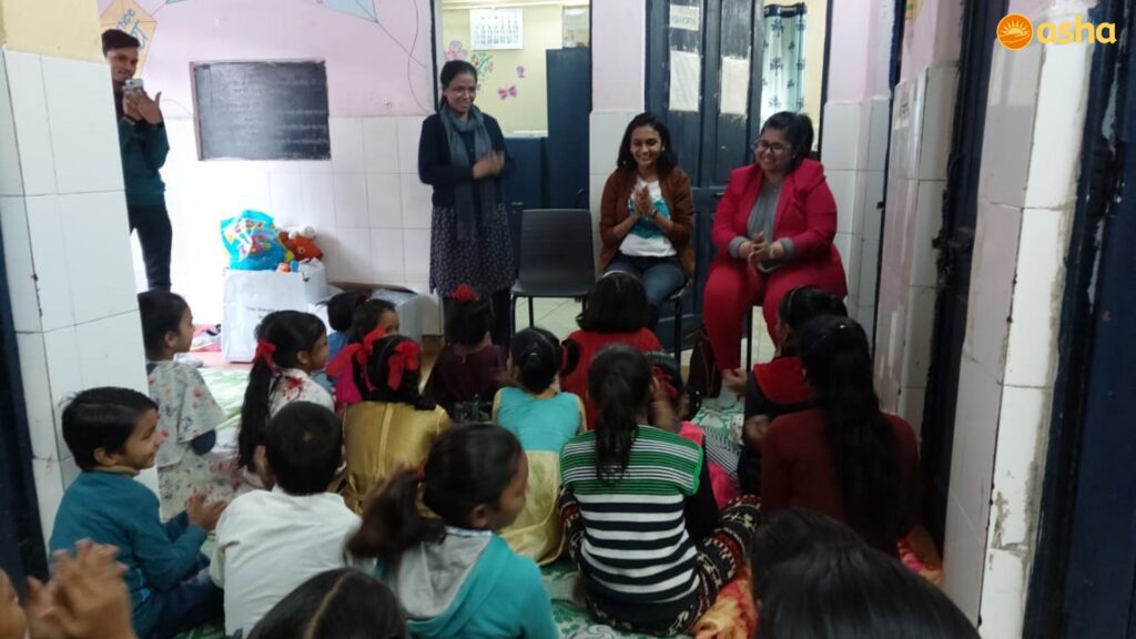 Macquarie Team conducted Interactive Activities and Celebrated Christmas with Children at the Zakhira Slum Community